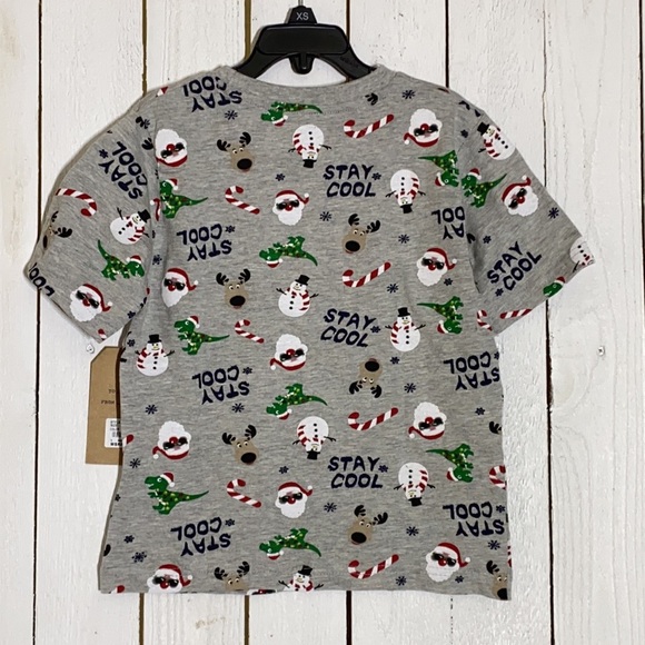 Free Planet Christmas T-Shirt - Picture 4 of 9